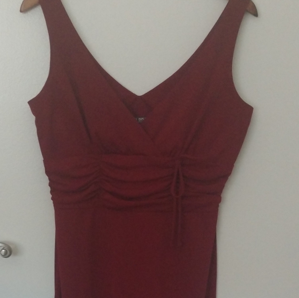 Bisou Bisou Maroon dress